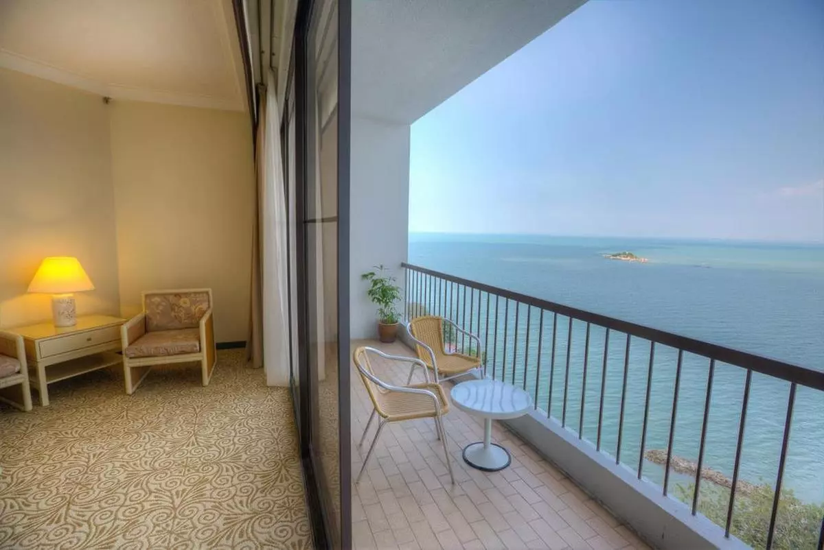 Copthorne Orchid Hotel Penang balcony (Copy).jpg